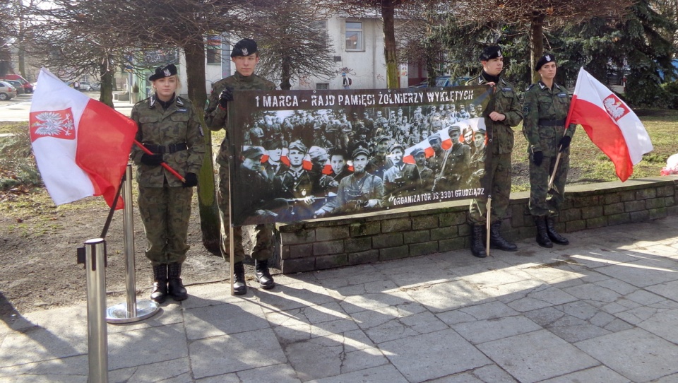 W Grudziądzu uroczystości z okazji Narodowego Dnia Pamięci Żołnierzy Wyklętych zorganizowano przy pomniku rotmistrza Witolda Pileckiego. Fot. Marcin Doliński