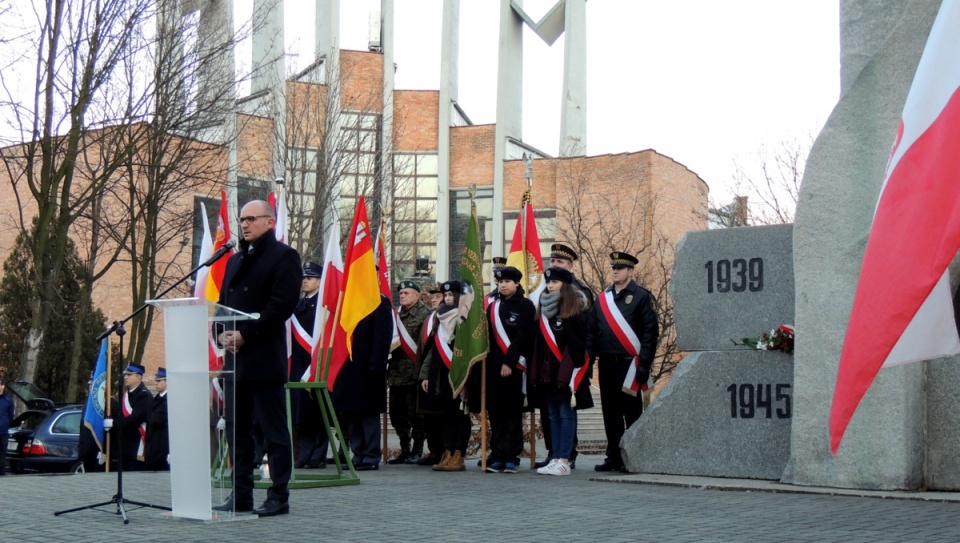 We Włocławku uroczystości z okazji Narodowego Dnia Pamięci Żołnierzy Wyklętych odbyły się przy pomniku Armii Krajowej w Parku Łokietka. Fot. Marek Ledwosiński