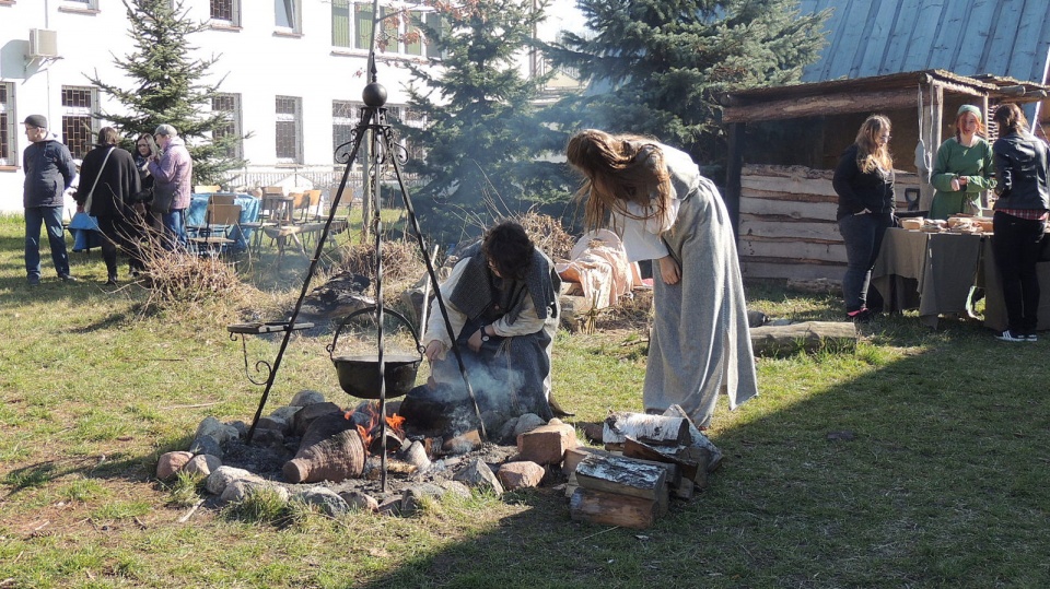 Przy Szosie Bydgoskiej można było odwiedzić piknik archeologiczny. Fot. Michał Zaręba