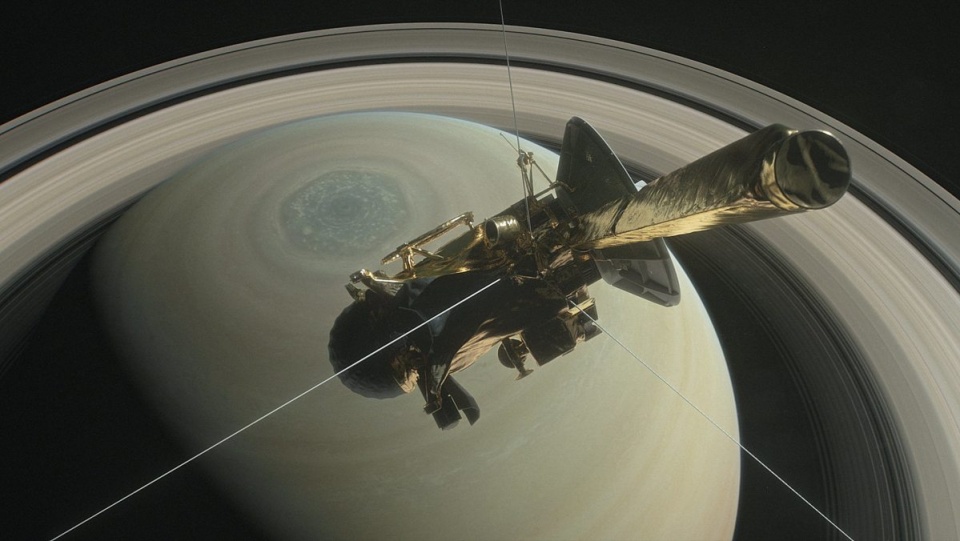Celem ostatniego etapu lotu Cassini jest zrobienie szczegółowych zdjęć i zebranie danych o Saturnie. Fot. PAP/EPA/NASA/JPL-Caltech HANDOUT