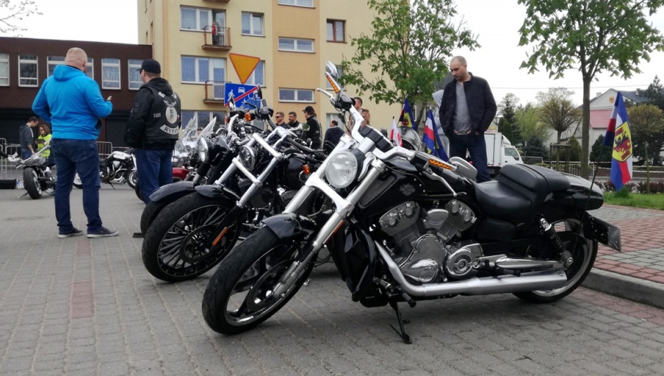 Motocykliście z Rypina zorganizowalu zbiórkę krwi w akcji "Motoserce", ale również pokazy motocyklowe. Fot. Robin Jesse