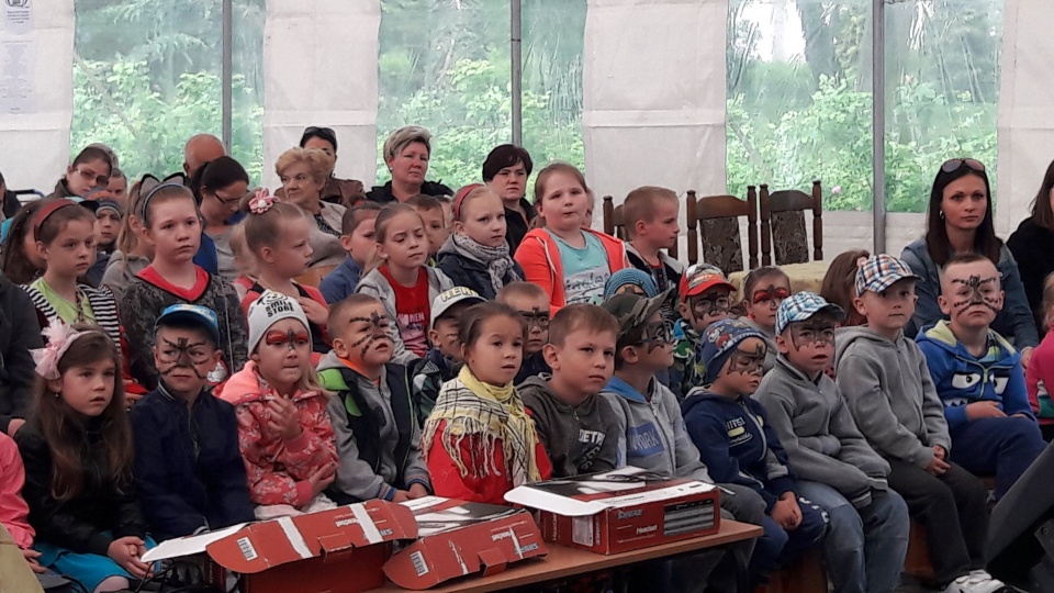 W Lubostroniu około 1000 dzieci uczestniczy w Festynie Integracyjnym "Zielone Serduszko". Fot. Tatiana Adonis