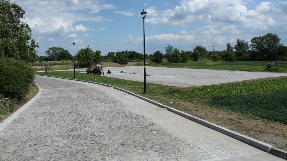 Parking jest pierwszą inwestycją w ramach dużego projektu przywrócenia do dawnej świetności krzyżackiej warowni. Fot. Marcin Doliński