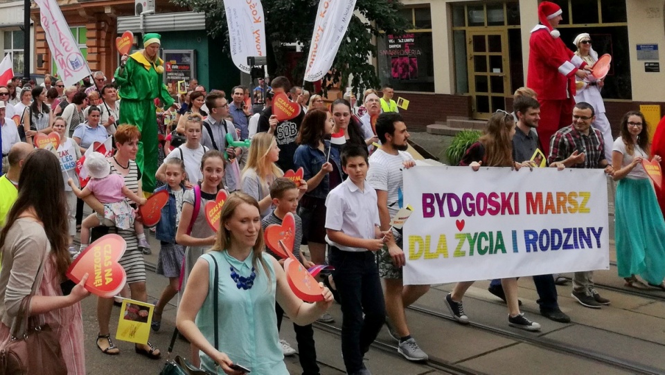 W Bydgoszczy barwny "Marsz dla Życia i Rodziny" przeszedł m.in. ulicą Gdańską. Fot. Robin Jesse