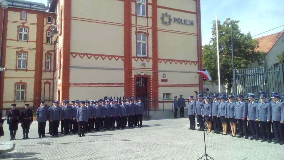 W obecności ministra Mariusza Błaszczaka otwarto wyremontowaną Komendę Policji w Chełmnie. Fot. Marcin Doliński