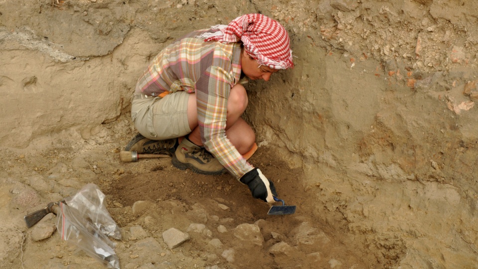 Podczas wykopalisk w Starogrodzie, znaleziono ślady jednej z pierwszych na ziemiach polskich krzyżackich warowni. Fot. Bogusz Wasik
