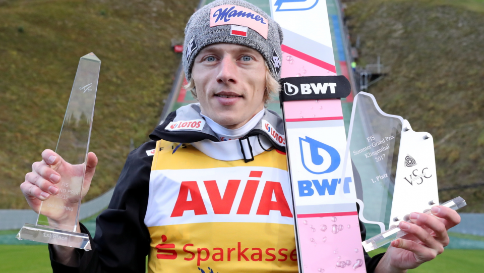 Na zdjęciu Dawid Kubacki, triumfator Letniego Grand Prix w skokach narciarskich 2017. Fot. PAP/Grzegorz Momot