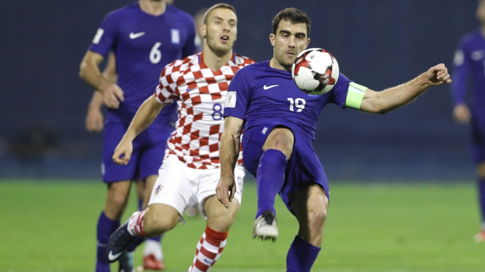 Zdjęcie z barażowego meczu piłkarskich eliminacji MŚ 2018 pomiędzy Chorwacją i Grecją. Fot. PAP/EPA/ANTONIO BAT