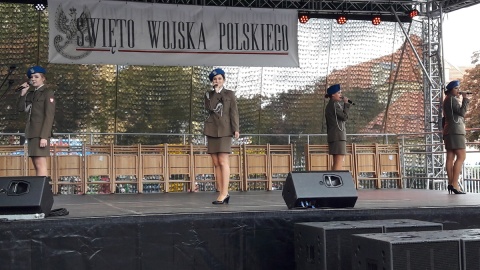 Festyn z okazji Święta Wojska Polskiego w Bydgoszczy/fot. Tatiana Adonis