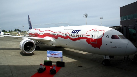 Biało-czerwony dreamliner LOT-u wylądował w Warszawie