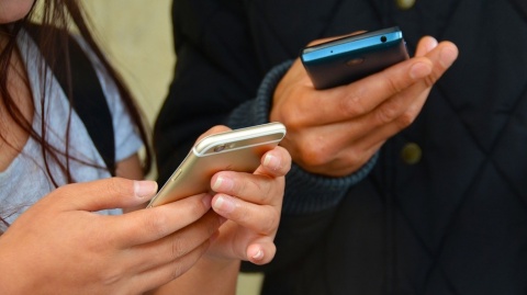 W Rosji wszedł w życie nakaz przechowywania treści rozmów i wiadomości SMS