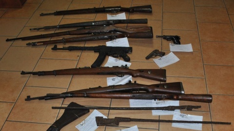 Policja ujawniła nielegalny arsenał w Łabiszynie