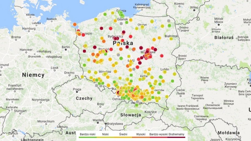 Miasta na Kujawach i Pomorzu znajdują się w niechlubnej czołówce pod kątem fali smogu na mapie kraju. Grafika: zrzut ekranu/map.airly.eu/pl