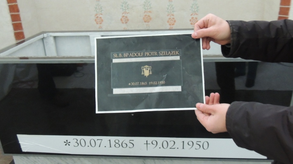We wtorek odbędzie się ekshumacja biskupa Adolfa Piotra Szelążka, a jego szczątki zostaną złożone w nowym sarkofagu. Fot. Michał Zaręba