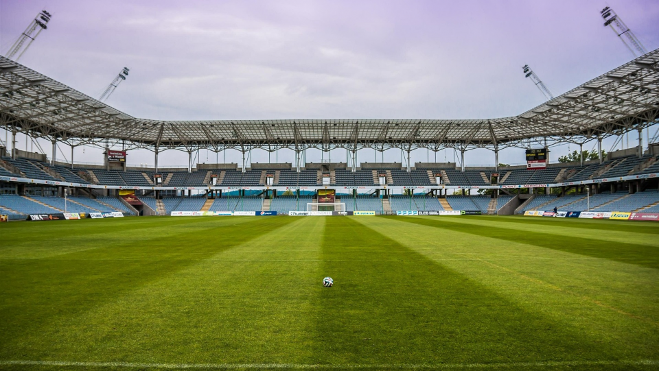 Na zdjęciu stadion piłkarski. Fot. pixabay.com