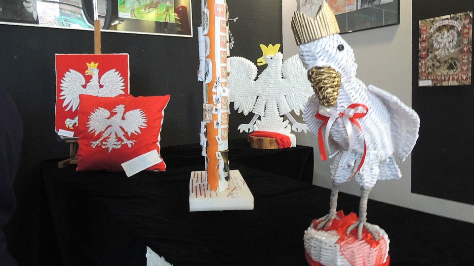 Uczestnicy konkursu mogą przedstawić swoją wizję polskiego orła w dowolnej technice plastycznej. Fot. Damian Klich