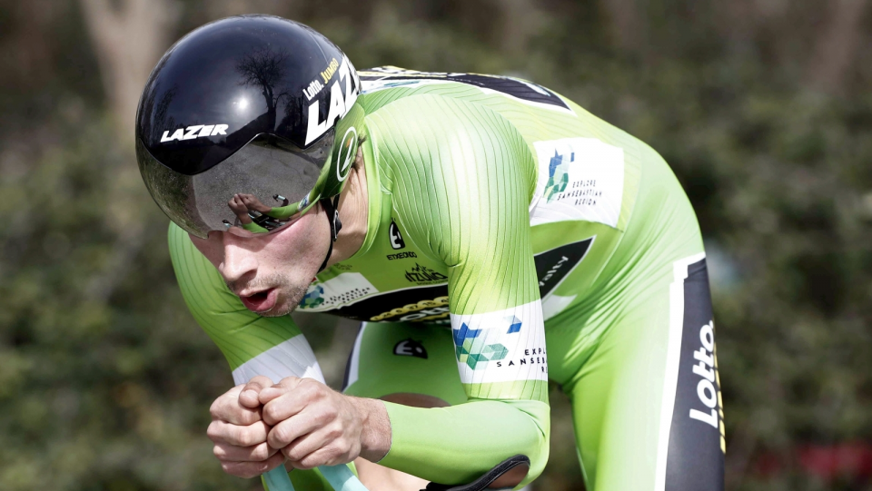 Na zdjęciu Primoz Roglic podczas czwartkowej jazdy indywidualnej na czas w wyścigu Dookoła Kraju Basków. Fot. PAP/EPA/Jesus Diges