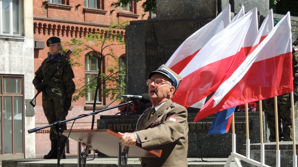 Uroczystość z okazji 73. rocznicy zakończenia II wojny światowej na pl. Wolności w Bydgoszczy/fot. Tatiana Adonis