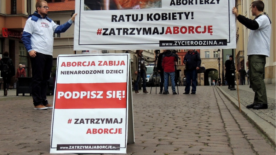 Pod projektem "Zatrzymaj aborcję" podpisało się ponad 830 tysięcy Polaków/fot. Archiwum