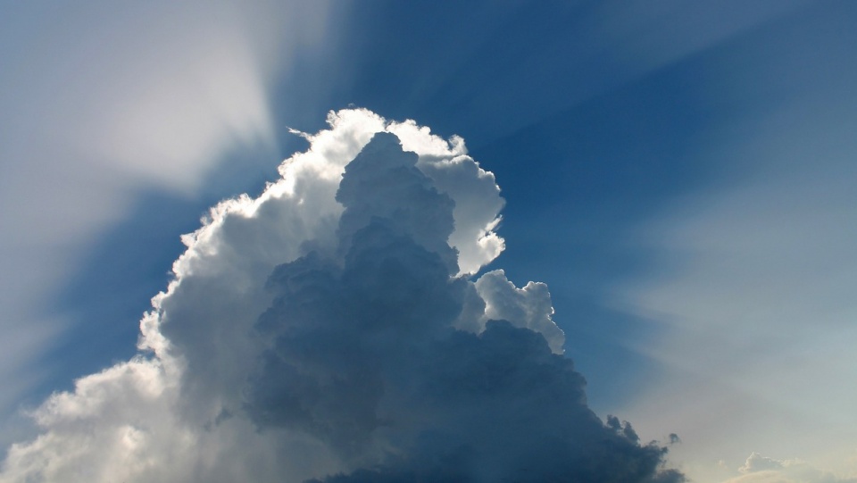 Piątek ma być bezchmurny, chmury mogą pojawić się dopiero po południu/fot. Pixabay