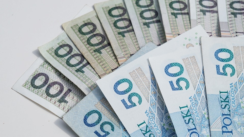 Samorządy wypłaciły z programu "Dobry Start" ponad 254 mln zł. Fot. Pixabay