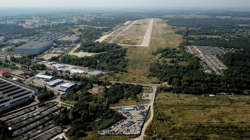 Panorama lotnicza miejsca katastrofy samolotu prezydenckiego Tu-154M w Smoleńsku. Fot. PAP/Wojciech Pacewicz