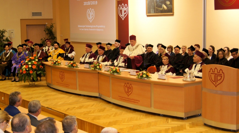 Uroczysta inauguracja zgromadziła pracowników uczelni, studentów i zaproszonych gości. Fot. Henryk Żyłkowski