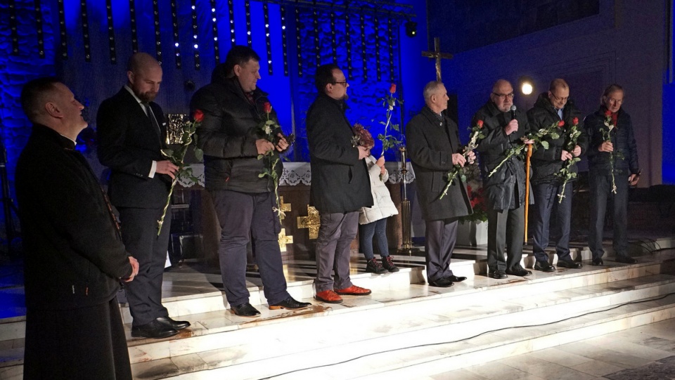 Tradycyjnie podczas koncertu finałowego Festiwalu fART wręczono statuetki dla "Przyjaciół Wiatraka"/fot. Wiesław Kajdasz, materiały "Wiatraka"