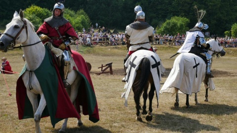 Był pokaz rycerzy konnych i konkursy z nagrodami dla publiczności. Fot. Adam Hibner