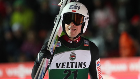 Zwycięstwo Piotra Żyły na skoczni narciarskiej w Bad Mitterndorf