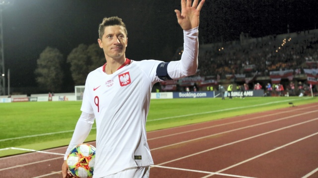 Eliminacje Euro 2020 - pewny triumf Polski z Łotwą. Hat-trick Roberta Lewandowskiego