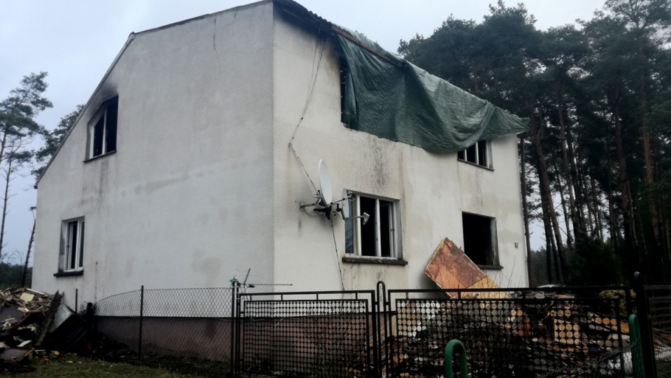 Pożar strawił wszystko oprócz murów ich domu. Fot. Marcin Doliński