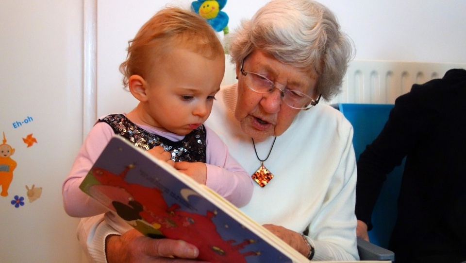 Za wszystkie opowieści o Babciach i Dziadkach pięknie dziękujemy!/fot. Pixabay