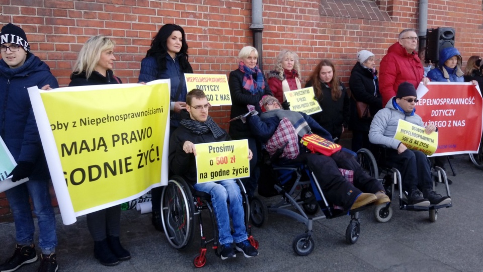 Niepełnosprawni i ich rodziny nie wykluczają kolejnych protestów. Fot. Adriana Andrzejewska