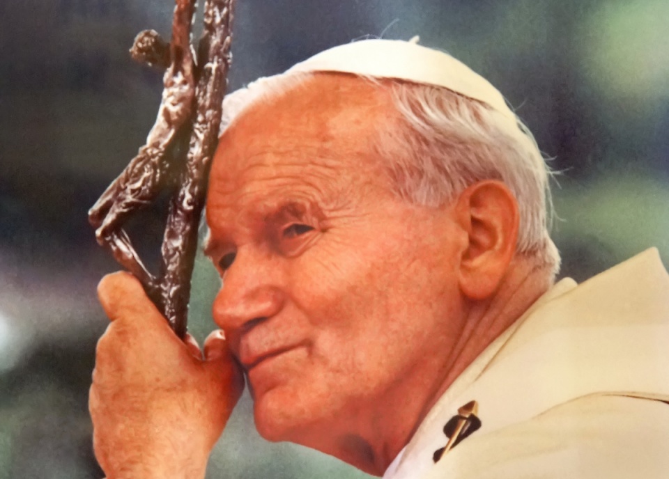 W czwartek 2 kwietnia przypada 15. rocznica śmierci Jana Pawła II. /fot. Dennis Jarvis, Wikipedia