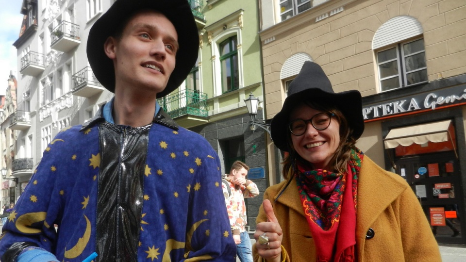 Parada na Dzień Teatru na ulicach Torunia/fot. Iwona Muszytowska-Rzeszotek