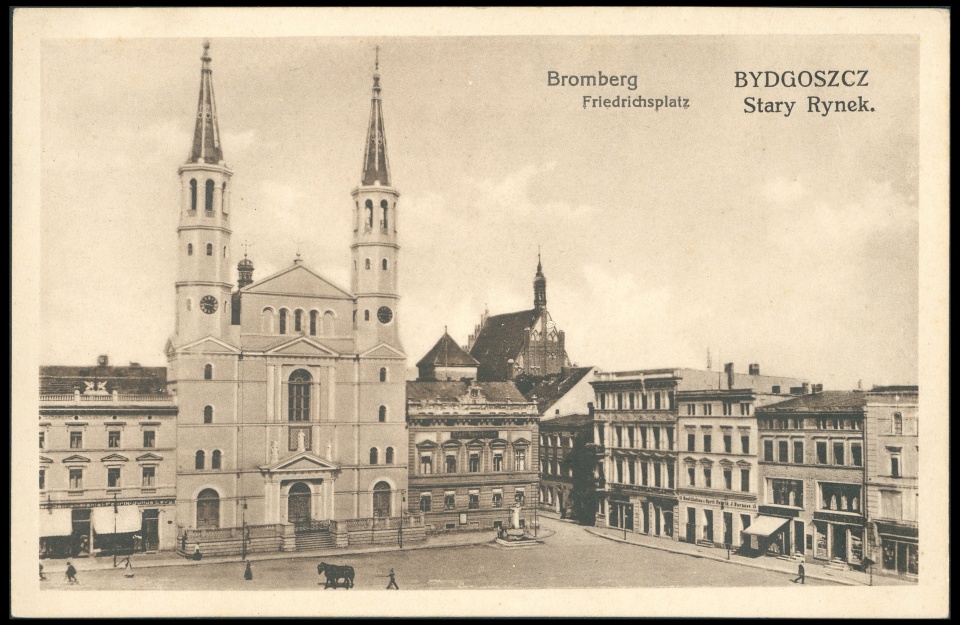 Zachodnia pierzeja Starego Rynku po 1920 roku/fot. Biblioteka Narodowa