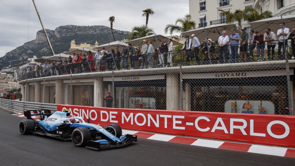 Na zdjęciu bolid Roberta Kubicy podczas Grand Prix Monaco Formuły 1 w sezonie 2019. Fot. PAP/EPA/VALDRIN XHEMAJ