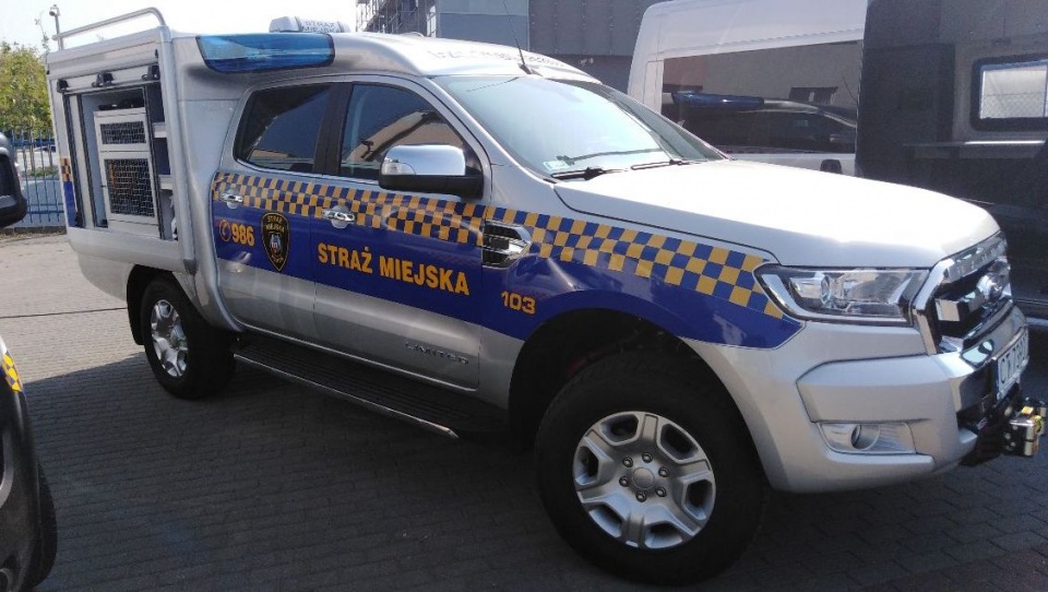Straż Miejska w Toruniu dostała nowy samochód, który będzie służył eko - patrolowi./fot. Moniaka Kaczyńska