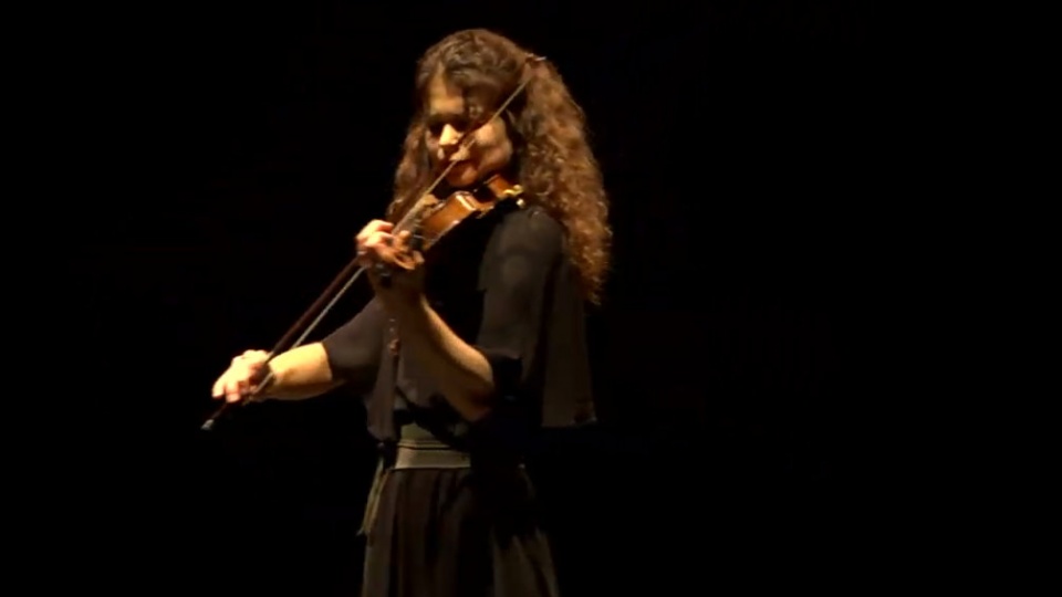 Transmisje on-line z I i II etapu konkursu można oglądać na kanale YouTube Toruńskiej Orkiestry Symfonicznej. Na zdjęciu: Maya Levy z Belgii/fot. YouTube