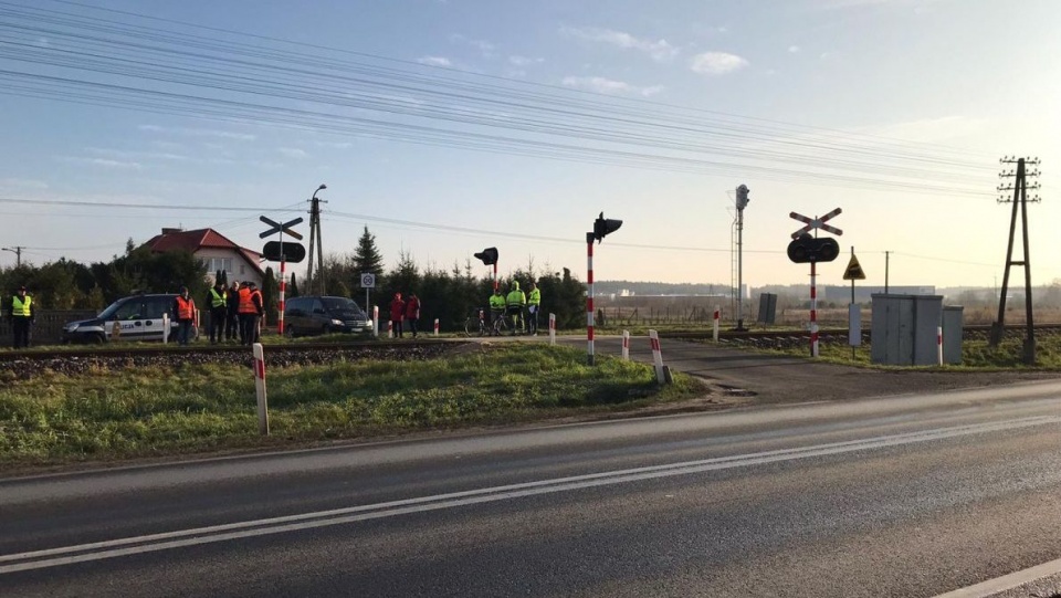 Wypadek wydarzył się na przejeździe kolejowym w Białym Borze koło Grudziądza/fot. materiały policji