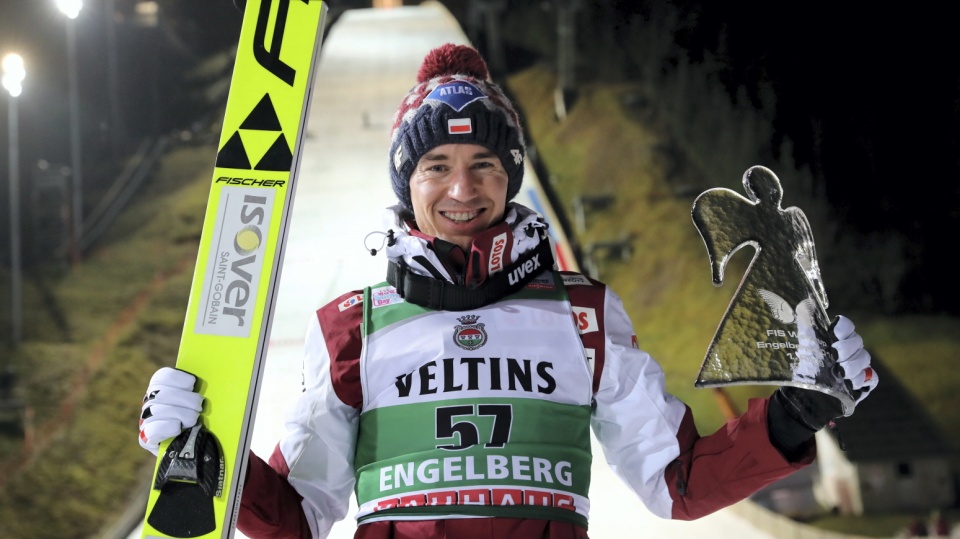 Na zdjęciu Kamil Stoch, który triumfował w sobotnim konkursie Pucharu Świata w Engelbergu. Fot. PAP/Grzegorz Momot