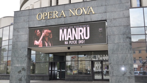 Opera Nova zamknięta, ale Halkę i Manru obejrzysz w Internecie i w telewizji