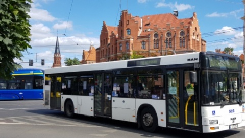 W Toruniu od września inaczej kursować będą autobusy i tramwaje. Powód Pandemia