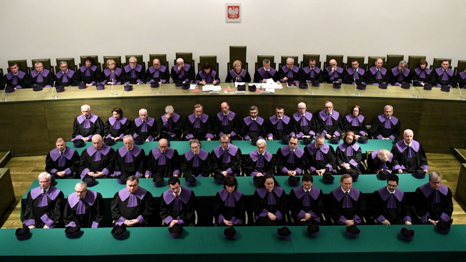 Sędziowie SN podczas konferencji po wspólnym posiedzeniu trzech izb Sądu Najwyższego: Izby Cywilnej, Izby Karnej oraz Izby Pracy i Ubezpieczeń społecznych. Fot. PAP/Piotr Nowak