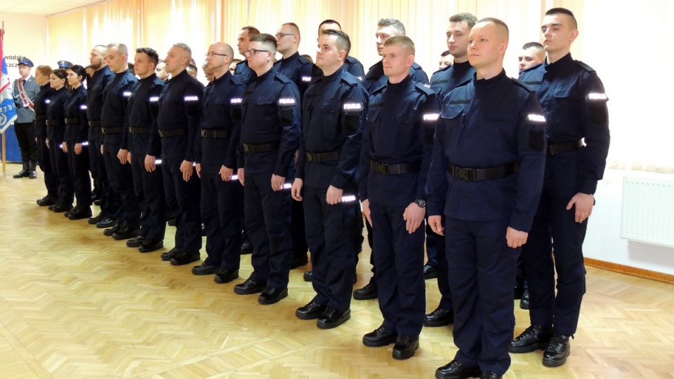 Ślubowanie nowo przyjętych policjantów kujawsko- pomorskich. /fot. Tatiana Adonis