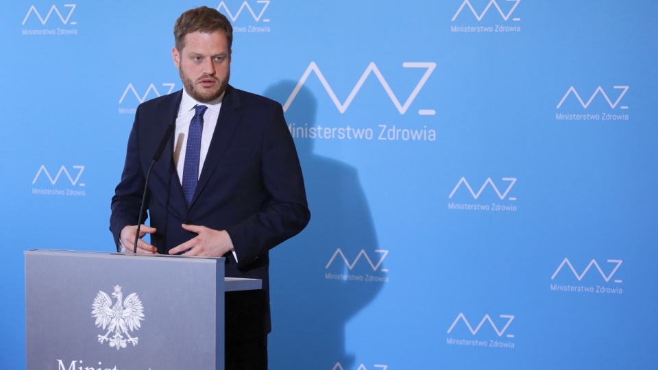 Wiceminister Cieszyński, żegnając się z urzędem wyliczył w swoim wpisie kilka rzeczy, które udało mu się przeprowadzić. Fot. PAP/Paweł Supernak