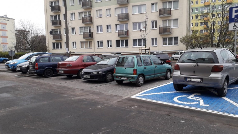 Zakończyła się budowa miejsc parkingowych przy ul. Szarych Szeregów na bydgoskich Kapuściskach. Fot. UM w Bydgoszczy