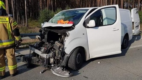 Trzy osoby ranne po wypadku w Opławcu. Zderzyły się bus i osobówka