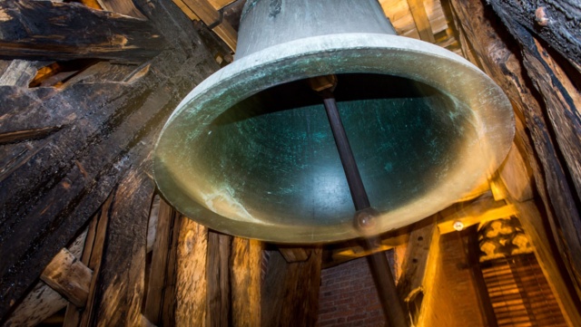 Odezwał się średniowieczny dzwon Tuba Dei. Torunianie wyrazili jedność z Ukrainą
